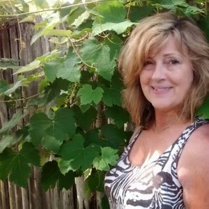 Meet your Posher, Sharon